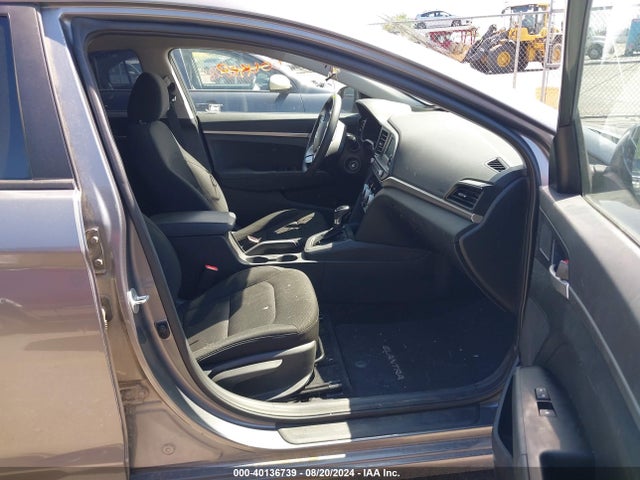 Hyundai ELANTRA SE 2019 5NPD74LF6KH436667 Image 5