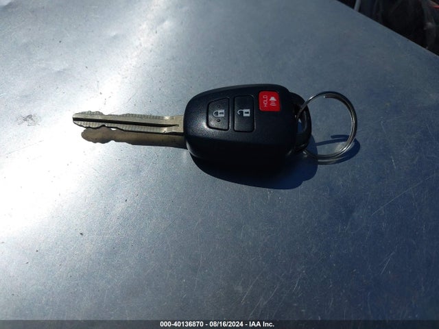 Toyota Rav4 Xle 2015 2T3WFREVXFW164426 Image 11