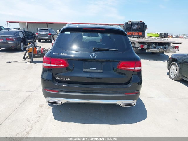 WDC0G4JB7KV172965 Mercedes-Benz GLC 300