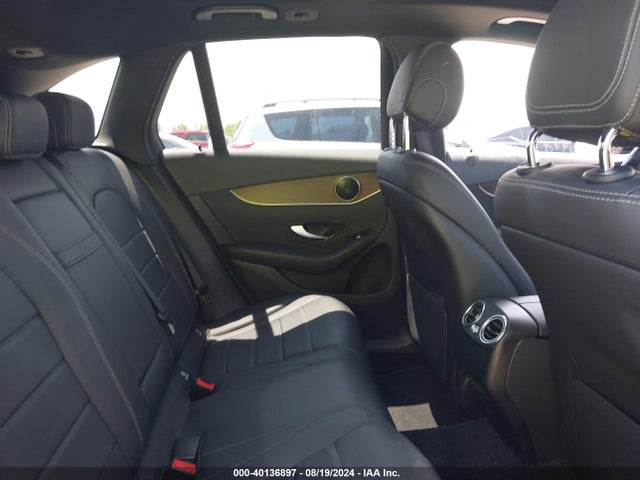 WDC0G4JB7KV172965 Mercedes-Benz GLC 300