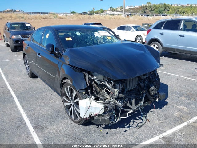 2019 1N4BL4FV3KC205586 main image