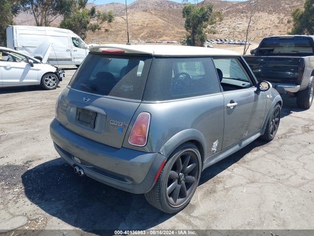 2004 MINI COOPER S WMWRE334X4TD76489 Photo 3
