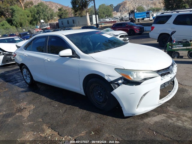 Toyota CAMRY LE 2015 4T1BF1FK0FU078720 головне зображення