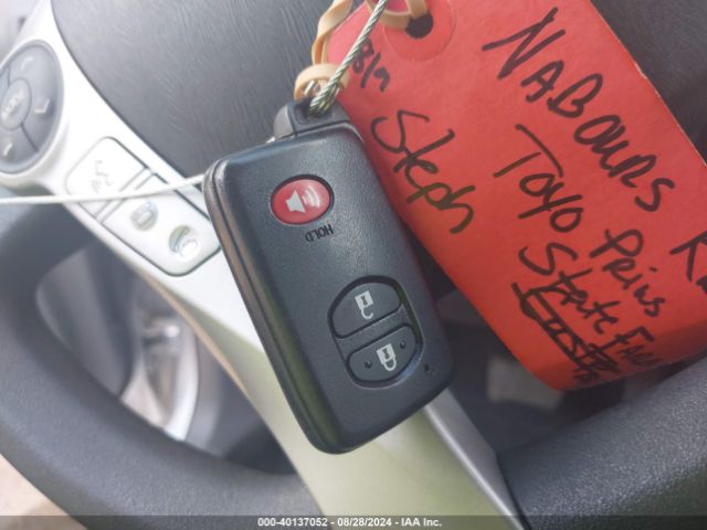 JTDZN3EU1E3296285 Toyota Prius V Three