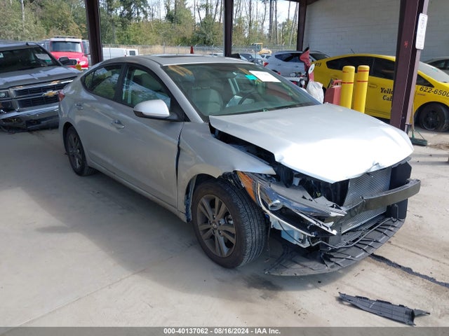 2018 5NPD84LF4JH378120 main image