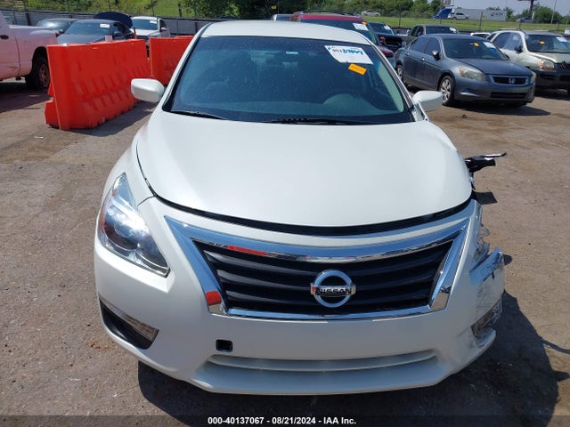 Nissan Altima 2.5 S 2015 1N4AL3AP5FN324068 Image 12