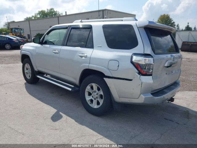 2016 TOYOTA 4RUNNER JTEBU5JR9G5334155 Photo 2