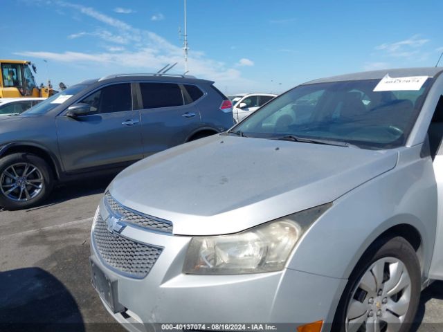 1G1PA5SG8E7464230 Chevrolet Cruze Ls Auto