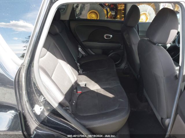 KNDJN2A27F7216610 KIA Soul