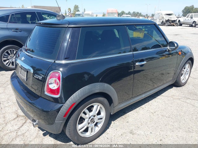 2013 MINI HARDTOP WMWSU3C52DT371961 Photo 3