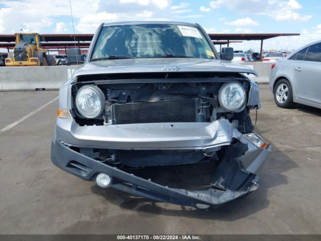 1C4NJPBB8GD807993 Jeep Patriot Sport