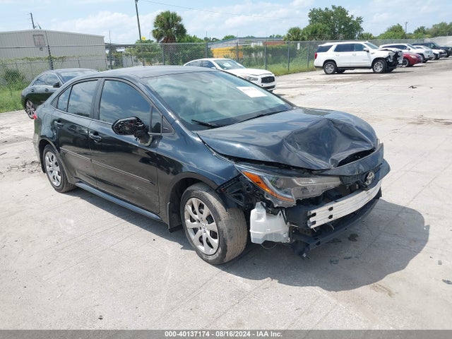 Toyota COROLLA LE 2020 5YFEPRAE0LP086484 zdjęcie główne