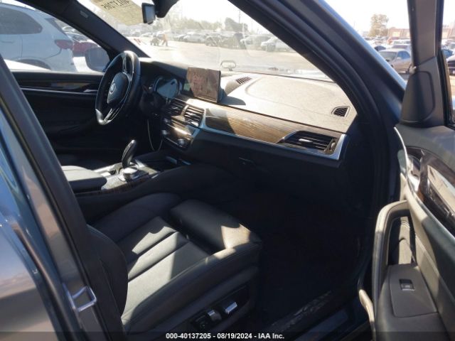 WBAJA5C57JG898415 BMW 530I