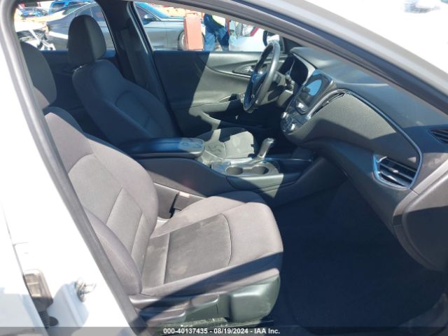 1G1ZE5ST5HF257119 Chevrolet MALIBU 1LT
