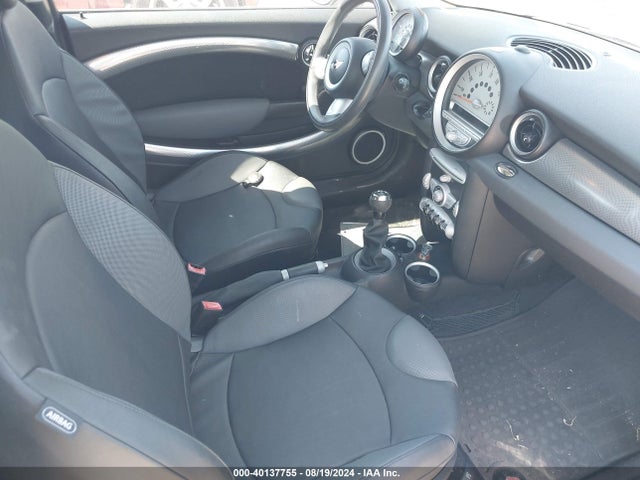 2008 MINI COOPER S WMWMF73538TT90275 Photo 4