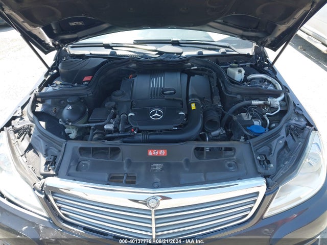 WDDGF4HB1ER308832 Mercedes-Benz C 250