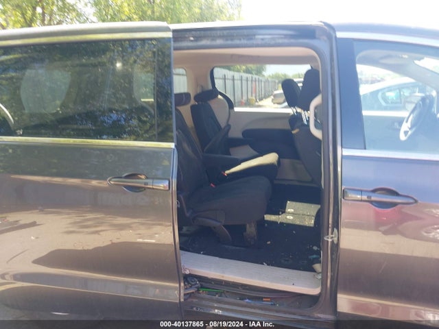 2C4RC1CG1PR549770 Chrysler Voyager Lx
