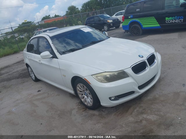 40137911 :رقم المزاد ، WBAPH77519NM31252 vin ، 2009 Bmw 328i مزاد بيع