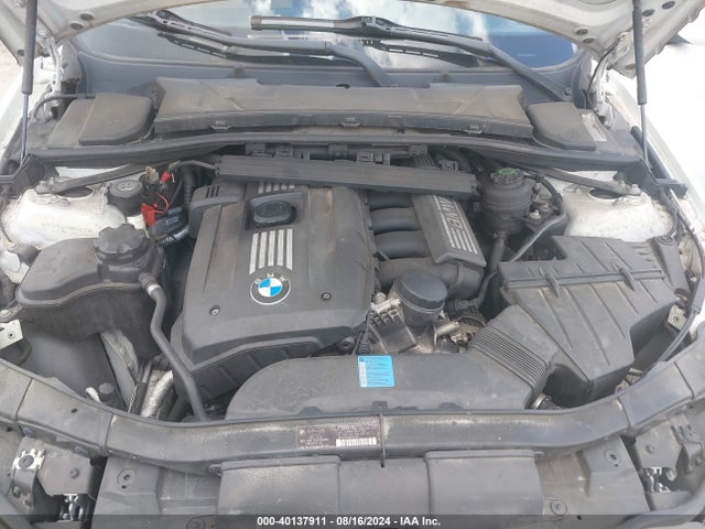 40137911 :رقم المزاد ، WBAPH77519NM31252 vin ، 2009 Bmw 328i مزاد بيع