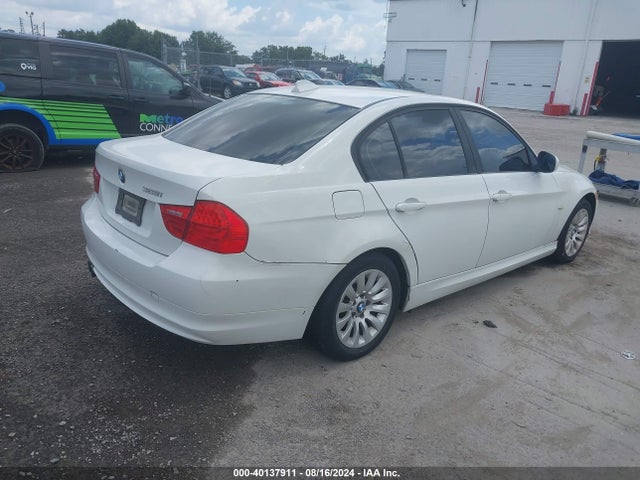 40137911 :رقم المزاد ، WBAPH77519NM31252 vin ، 2009 Bmw 328i مزاد بيع
