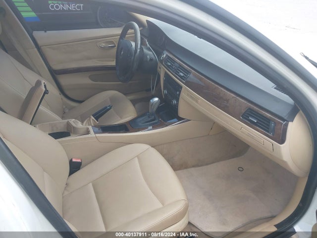 40137911 :رقم المزاد ، WBAPH77519NM31252 vin ، 2009 Bmw 328i مزاد بيع