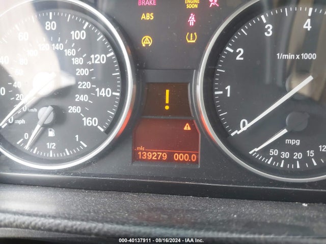 40137911 :رقم المزاد ، WBAPH77519NM31252 vin ، 2009 Bmw 328i مزاد بيع