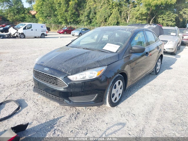 Ford FOCUS S 2017 1FADP3E26HL229226 Image 2