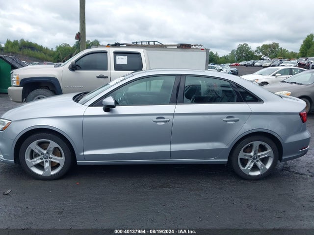 WAUB8GFF7J1048769 Audi A3 2.0t Premium/2.0t Tech Premium