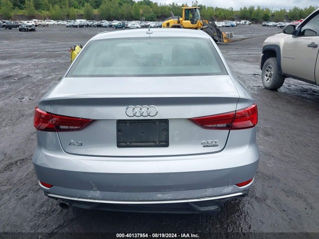 WAUB8GFF7J1048769 Audi A3 2.0t Premium/2.0t Tech Premium