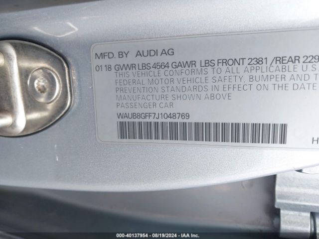 2018 AUDI A3 WAUB8GFF7J1048769 Photo 8