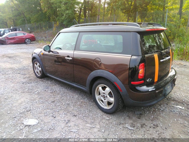 2010 MINI COOPER CLUBMAN WMWML3C50ATX51114 Photo 2