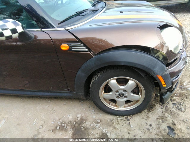 2010 MINI COOPER CLUBMAN WMWML3C50ATX51114 Photo 5