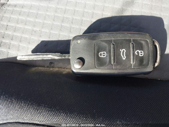 3VW2B7AJ0HM398092 Volkswagen Jetta 1.4t S