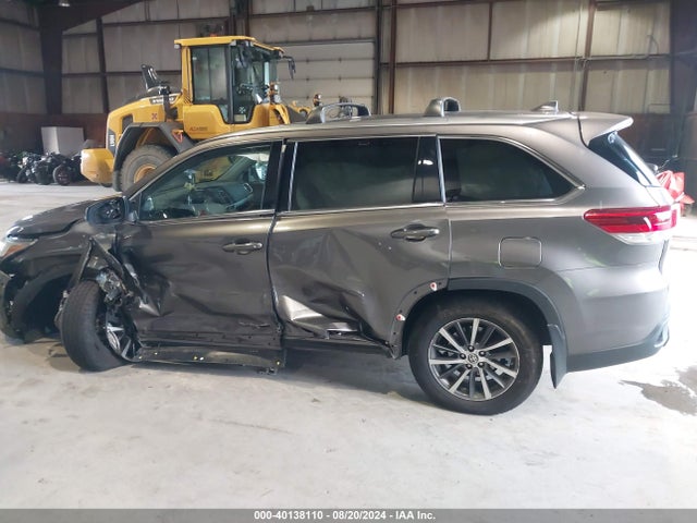 Toyota Highlander Xle 2019 5TDJZRFH2KS626936 Image 14