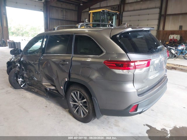 Toyota Highlander Xle 2019 5TDJZRFH2KS626936 Image 3