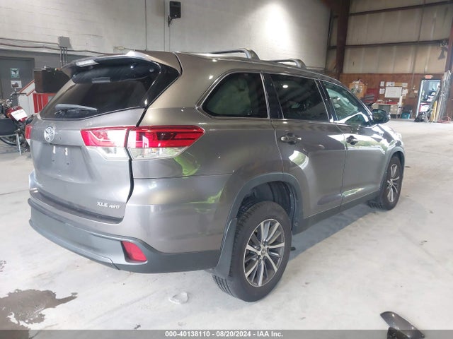 Toyota Highlander Xle 2019 5TDJZRFH2KS626936 Image 4