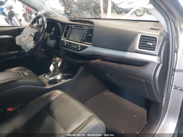 Toyota Highlander Xle 2019 5TDJZRFH2KS626936 Image 5