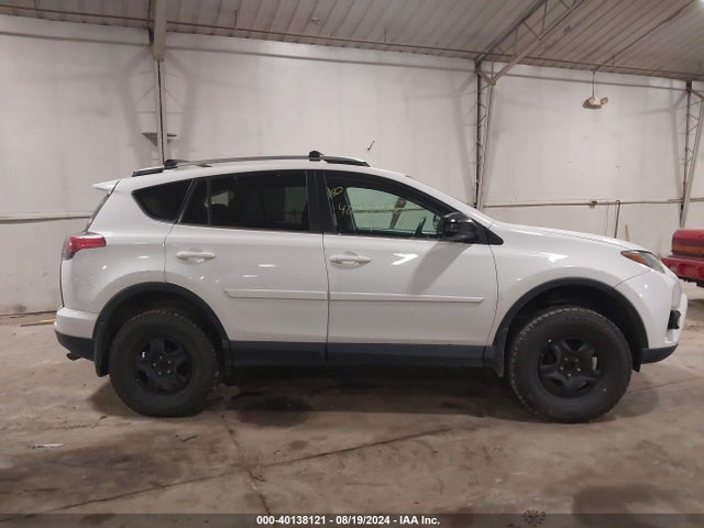 Toyota RAV4 LE 2017 2T3BFREV3HW625550 Image 13