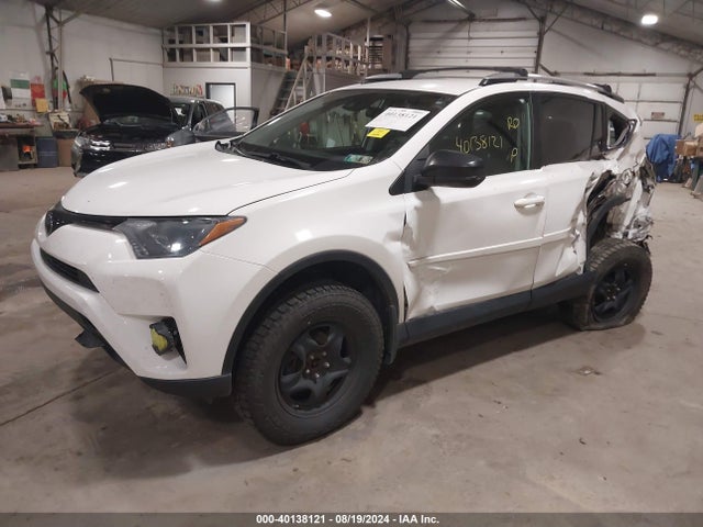 Toyota RAV4 LE 2017 2T3BFREV3HW625550 Image 2
