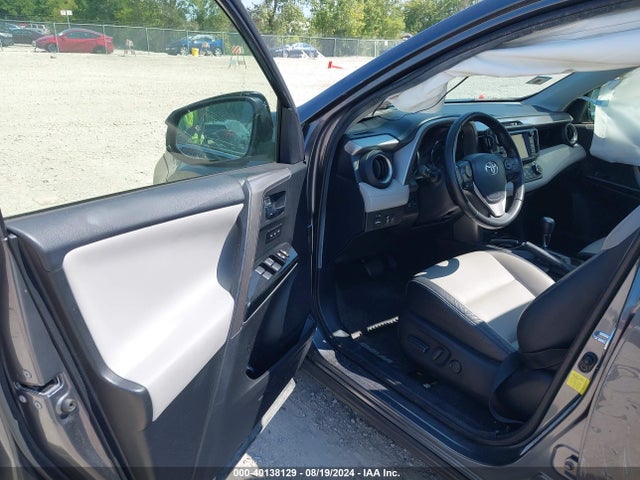 Toyota Rav4 Limited 2017 JTMDFREV8HD209774 Image 5