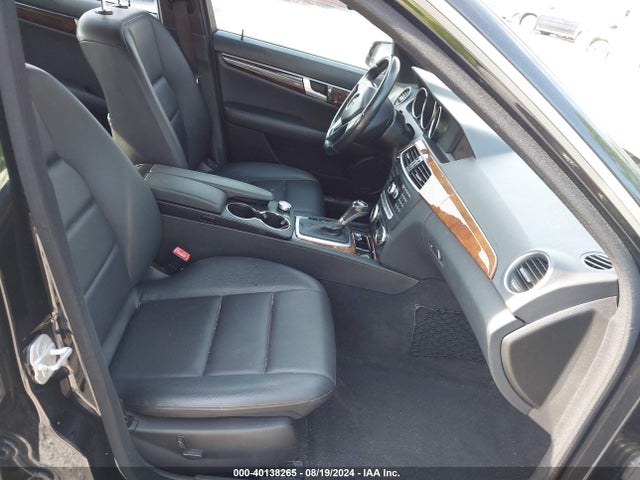 WDDGF4HB5EA966006 Mercedes-Benz C 250 Luxury/sport