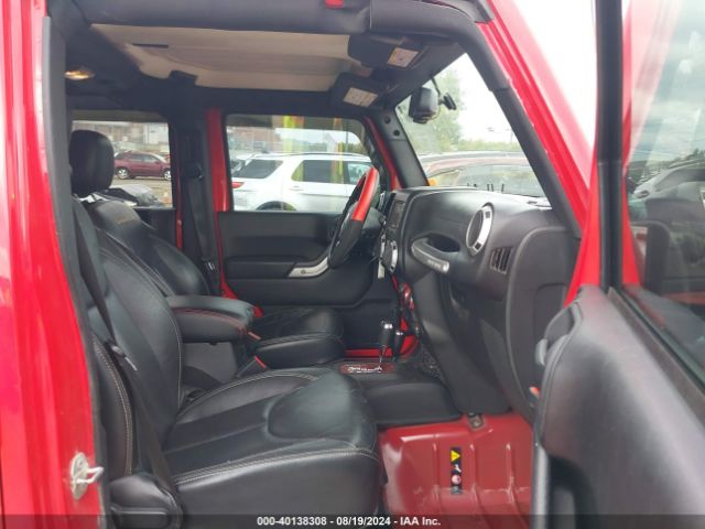 1C4BJWEG8FL535356 Jeep Wrangler Unlimited Sahara