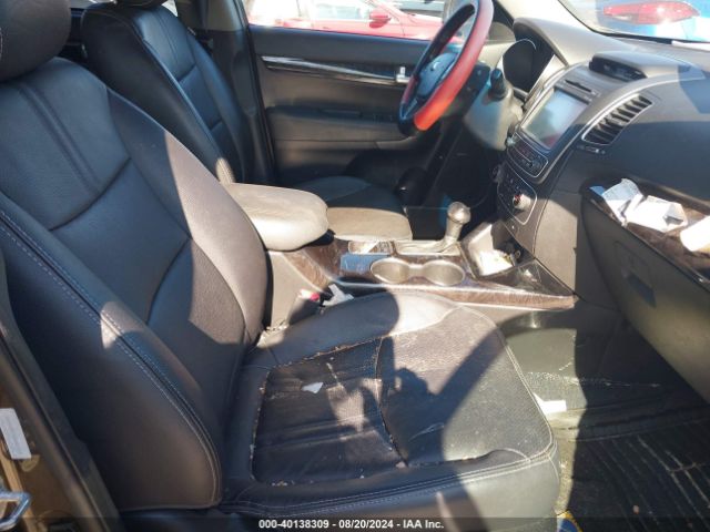 5XYKUDA76EG431010 KIA Sorento Ex V6