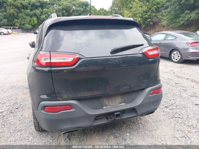 1C4PJLAS3HW667196 Jeep Cherokee Altitude Fwd