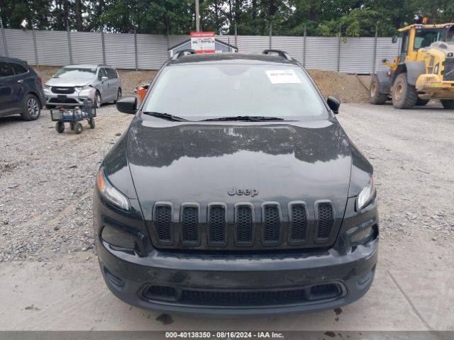 1C4PJLAS3HW667196 Jeep Cherokee Altitude Fwd