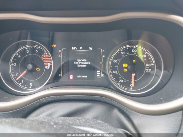 1C4PJLAS3HW667196 Jeep Cherokee Altitude Fwd
