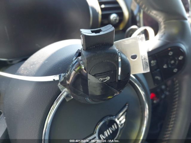 2023 MINI CLUBMAN WMWLV7C06P2S75905 Photo 10