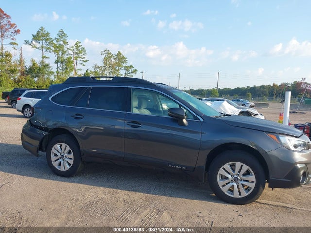 Subaru Outback 2.5i Premium 2018 4S4BSAFC3J3397399 Image 13