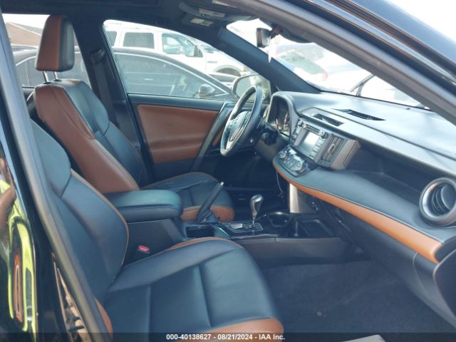 2T3JFREV5HW674096 Toyota RAV4 SE