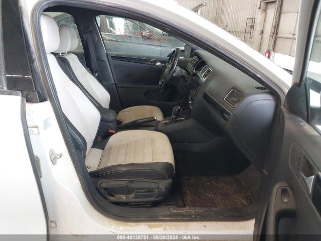 3VWD17AJ1FM405818 Volkswagen Jetta 1.8t Sport